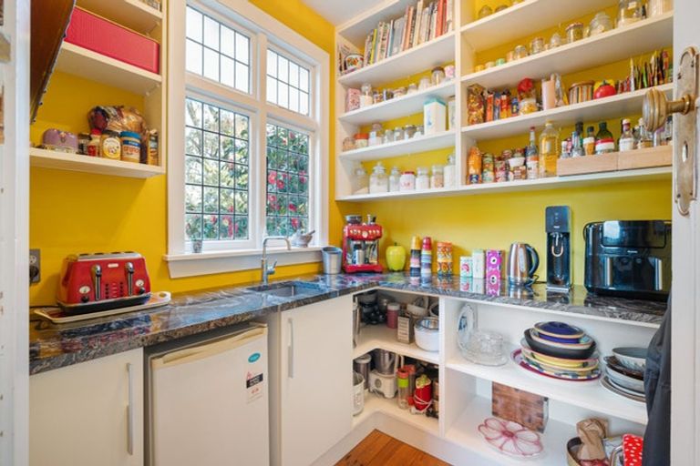 Photo of property in 83 Hackthorne Road, Cashmere, Christchurch, 8022