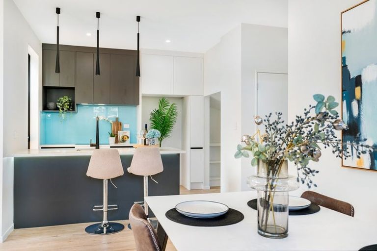 Photo of property in 9/90 Picasso Drive, West Harbour, Auckland, 0618