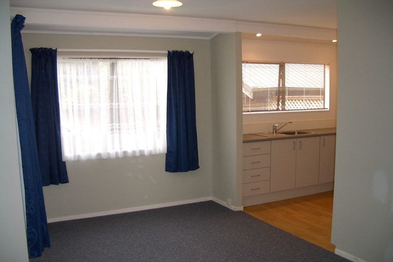 Photo of property in 3/94 Birkenhead Avenue, Birkenhead, Auckland, 0626