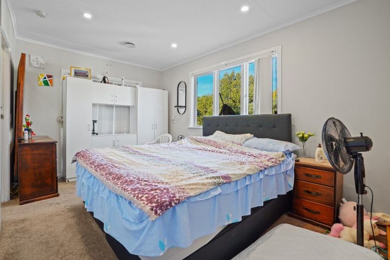 Photo of property in 5 Cornwall Road, Papatoetoe, Auckland, 2025