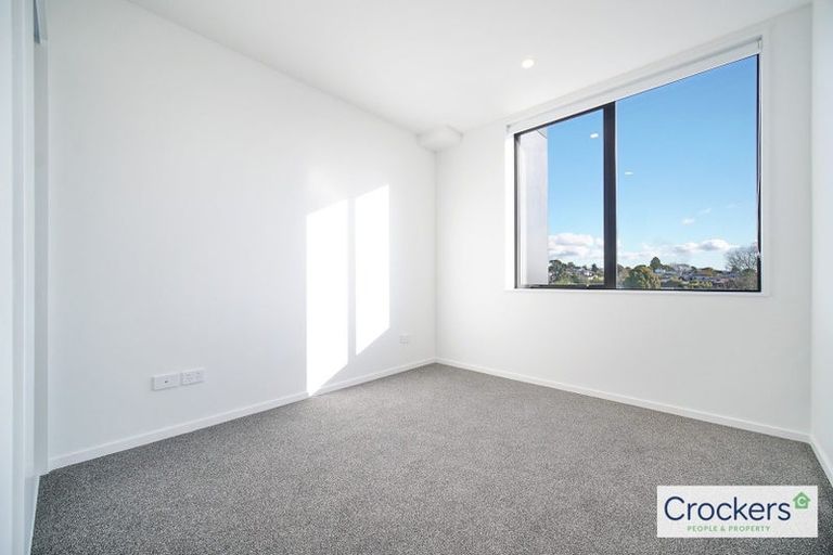 Photo of property in 401/3 Rauemi Way, Te Atatu South, Auckland, 0610