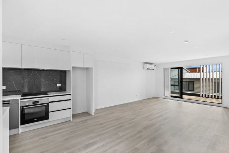 Photo of property in 4/53 Drake Street, Howick, Auckland, 2014