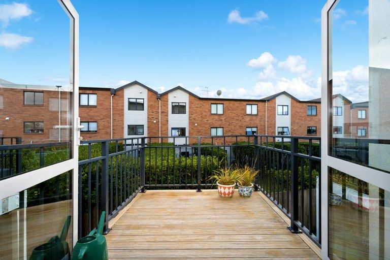 Photo of property in 68 Niu Lane, Te Atatu South, Auckland, 0610