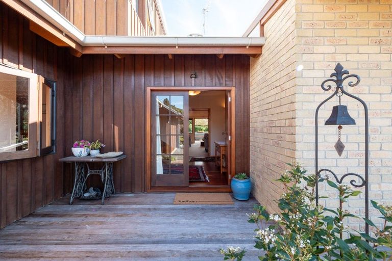 Photo of property in 11 Saville Place, Pyes Pa, Tauranga, 3112