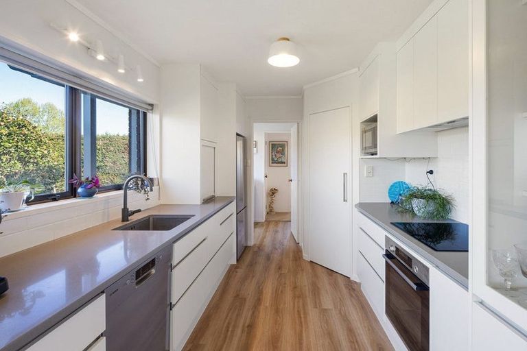 Photo of property in 166 Racecourse Road, Cambridge, 3493