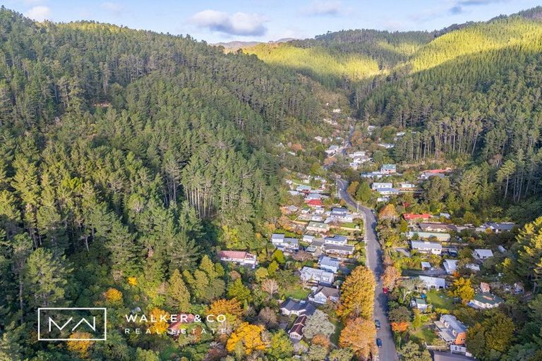 Photo of property in 23/25 Elmslie Road, Pinehaven, Upper Hutt, 5371
