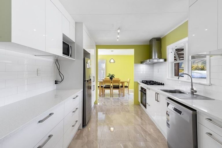 Photo of property in 15 Kowhai Street, Wainuiomata, Lower Hutt, 5014