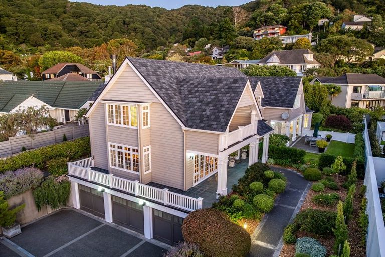 Photo of property in 6 Cheviot Road, Lowry Bay, Lower Hutt, 5013