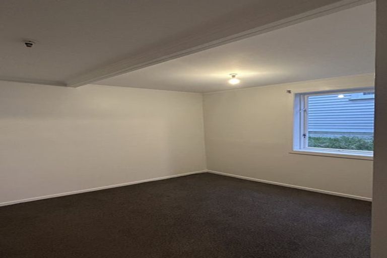 Photo of property in 81 Mills Road, Brooklyn, Wellington, 6021