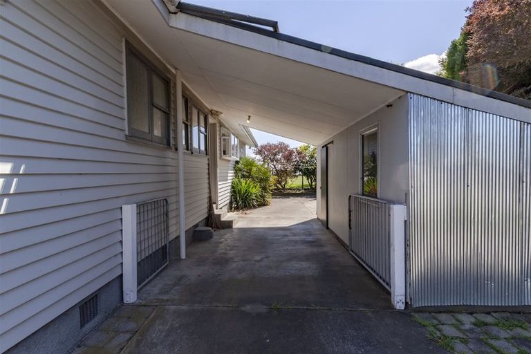 Photo of property in 33 Frickleton Street, Taradale, Napier, 4112