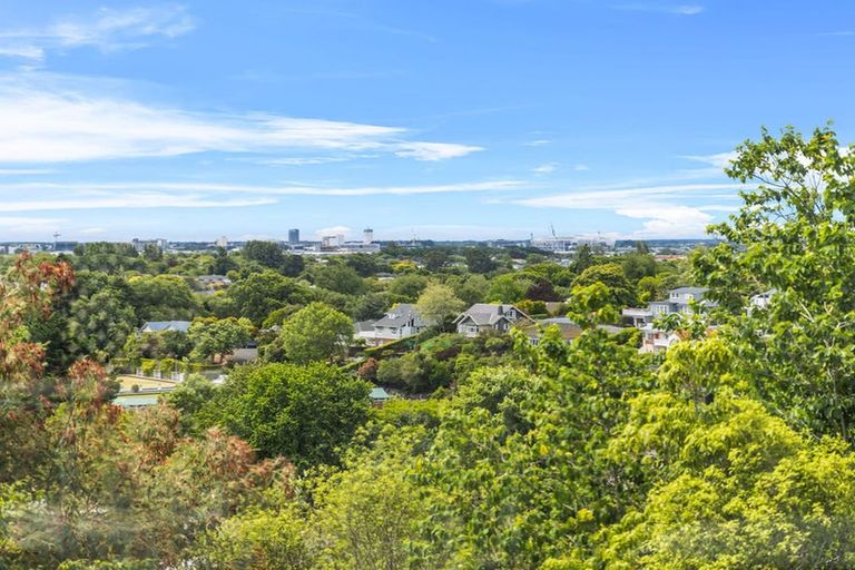 Photo of property in 1/33a Hackthorne Road, Cashmere, Christchurch, 8022