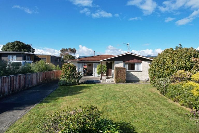 Photo of property in 80 Gray Avenue, Paraparaumu Beach, Paraparaumu, 5032