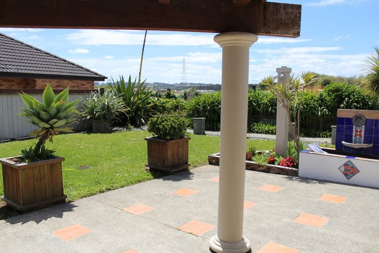 Photo of property in 22 Killeen Place, Flat Bush, Auckland, 2019