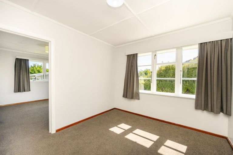 Photo of property in 20 Moheke Avenue, Roslyn, Palmerston North, 4414