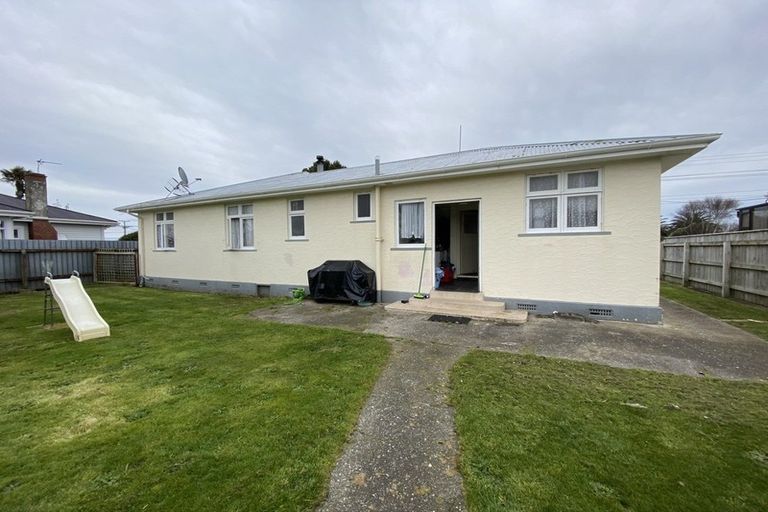 Photo of property in 24 Turuturu Road, Hawera, 4610