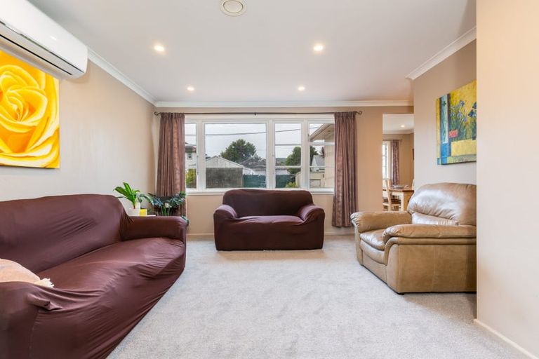 Photo of property in 27 Hewer Crescent, Naenae, Lower Hutt, 5011