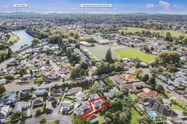 Photo of property in 50u4 Banbury Crescent, Fairfield, Hamilton, 3214