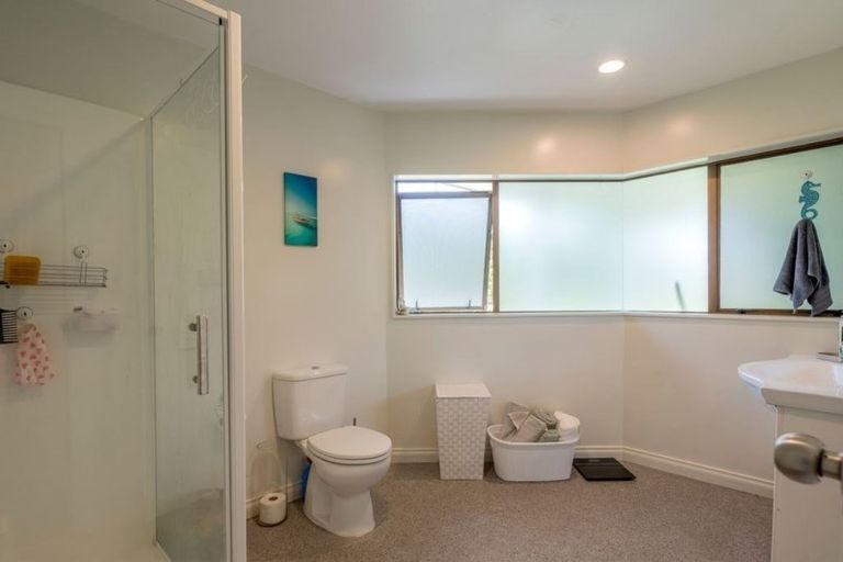 Photo of property in 88a Mazengarb Road, Paraparaumu Beach, Paraparaumu, 5032