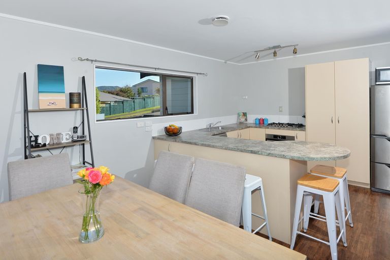 Photo of property in 37 Ridgeway Drive, Te Kamo, Whangarei, 0112
