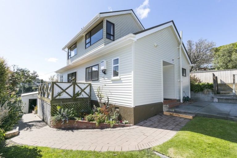Photo of property in 4 Aplin Terrace, Ngaio, Wellington, 6035