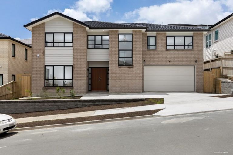 Photo of property in 4 Drover Close, Flat Bush, Auckland, 2019