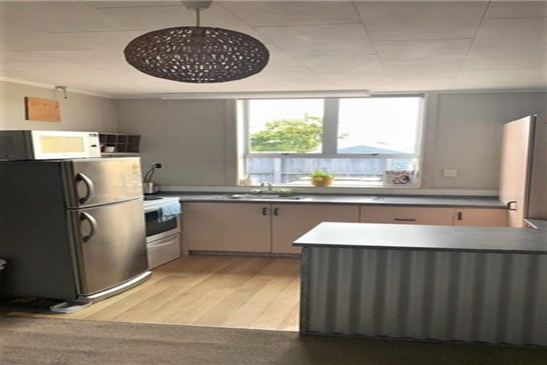 Photo of property in 136 Russell Street, Westport, 7825