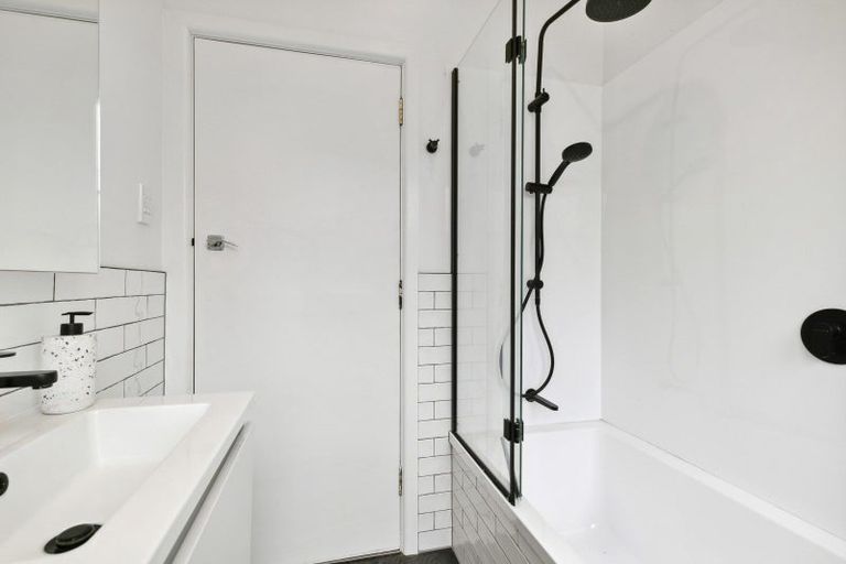 Photo of property in 13 South Karori Road, Karori, Wellington, 6012