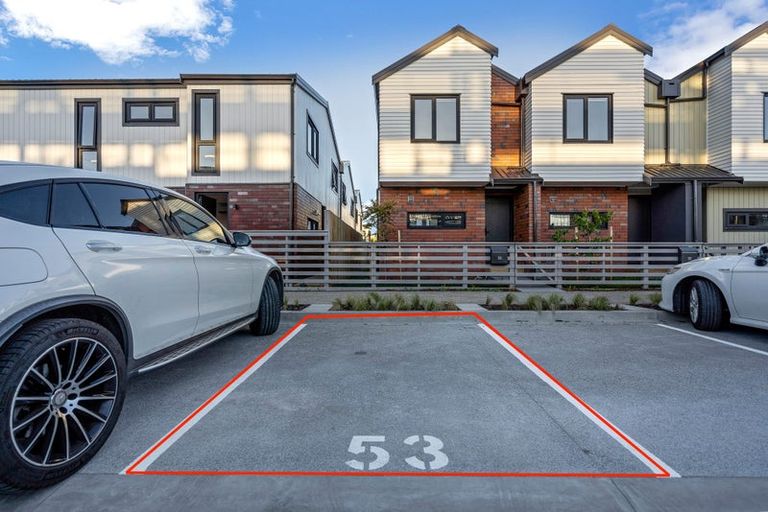 Photo of property in 53 Te Puketoka Lane, Mangere, 2022