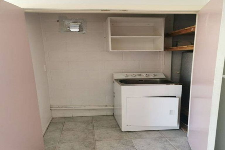 Photo of property in 35 Berkley Avenue, Hillcrest, Hamilton, 3216
