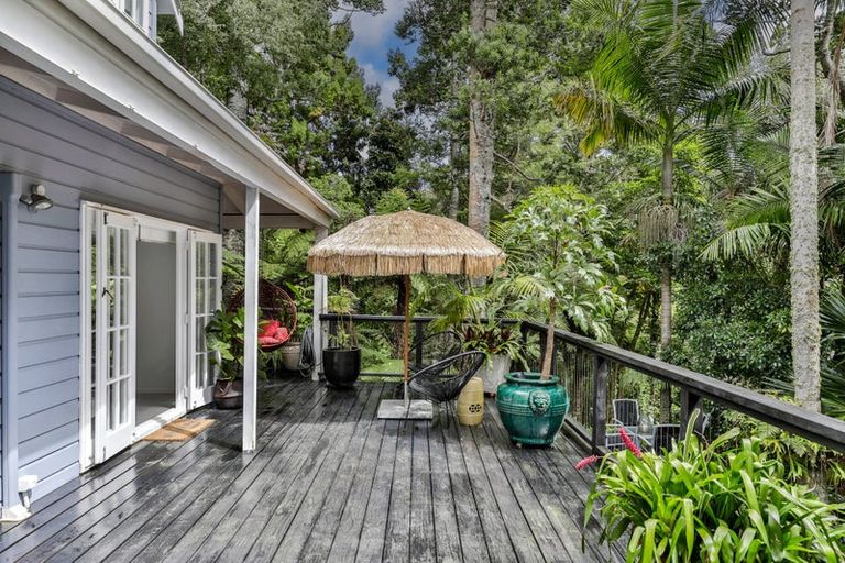 Photo of property in 119 Daffodil Street, Titirangi, Auckland, 0604