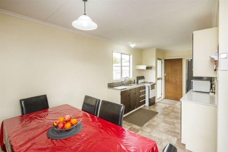 Photo of property in 61 Hillcrest Drive, Kelvin Grove, Palmerston North, 4414