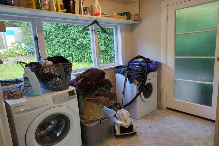 Photo of property in 106 Mortimer Terrace, Brooklyn, Wellington, 6021