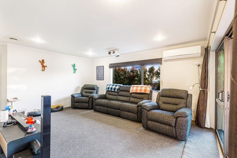 Photo of property in 38 Seamount Drive, Red Beach, 0932