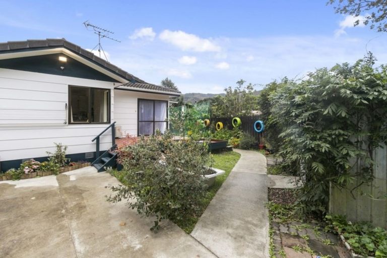 Photo of property in 16b Gibbs Crescent, Wainuiomata, Lower Hutt, 5014