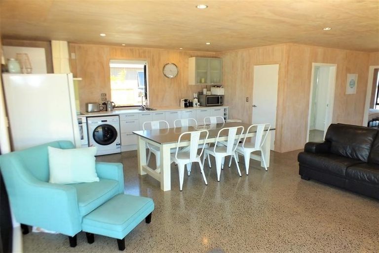 Photo of property in 108 Kelly Jade Avenue, Matarangi, Whitianga, 3592