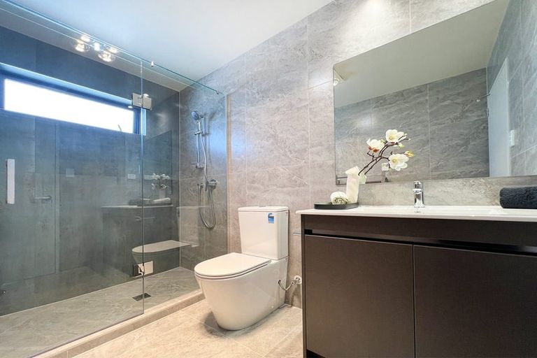 Photo of property in 46d Tiroroa Avenue, Te Atatu South, Auckland, 0610