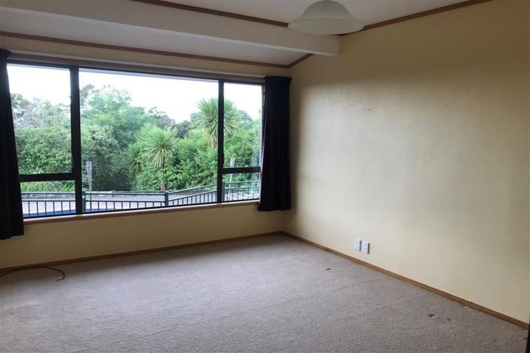 Photo of property in 207 Golf Road, Titirangi, Auckland, 0604