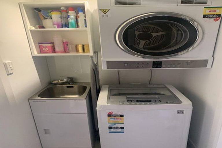 Photo of property in 230 Hobsonville Point Road, Hobsonville, Auckland, 0616