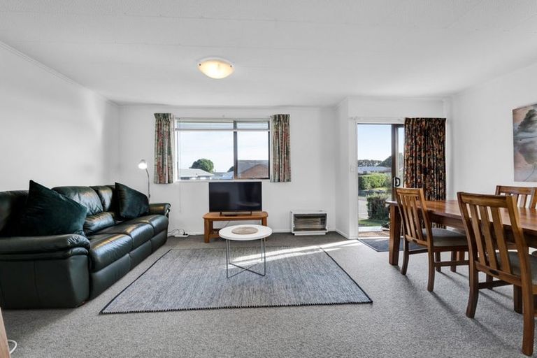 Photo of property in 18 Pohutukawa Drive, Opunake, 4616