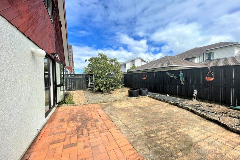 Photo of property in 2/17 Morrow Avenue, Bucklands Beach, Auckland, 2012