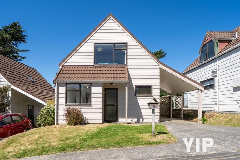 Photo of property in 2/46 Wingfield Place, Churton Park, Wellington, 6037