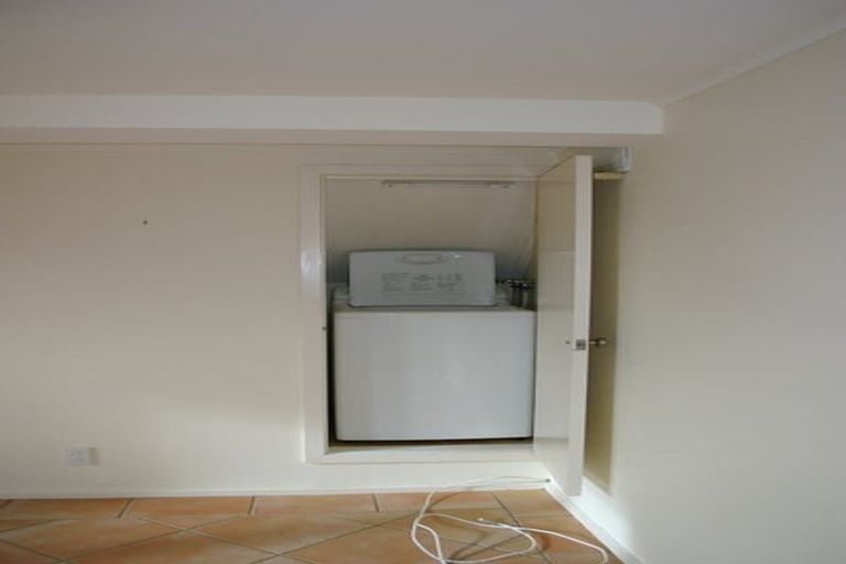 Photo of property in 42 Mitchell Street, Brooklyn, Wellington, 6021