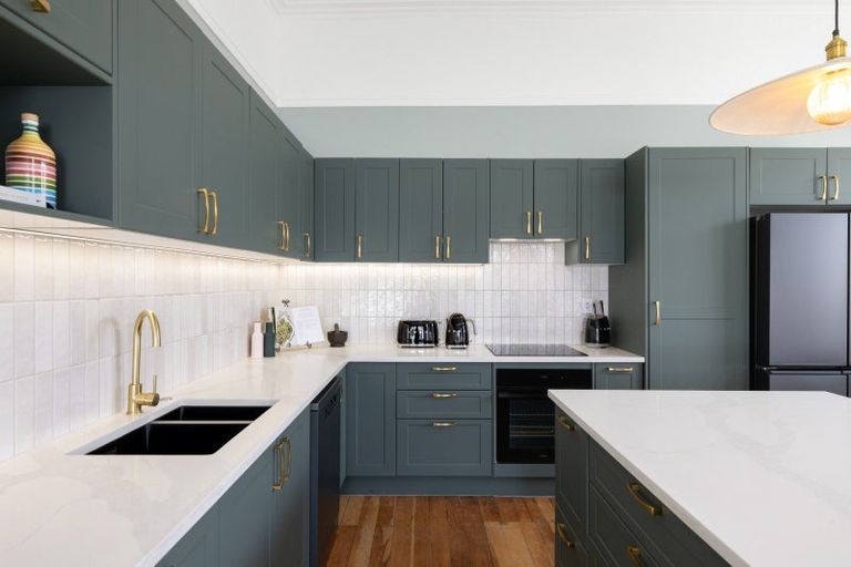 Photo of property in 114 Victoria Street, Cambridge, 3434