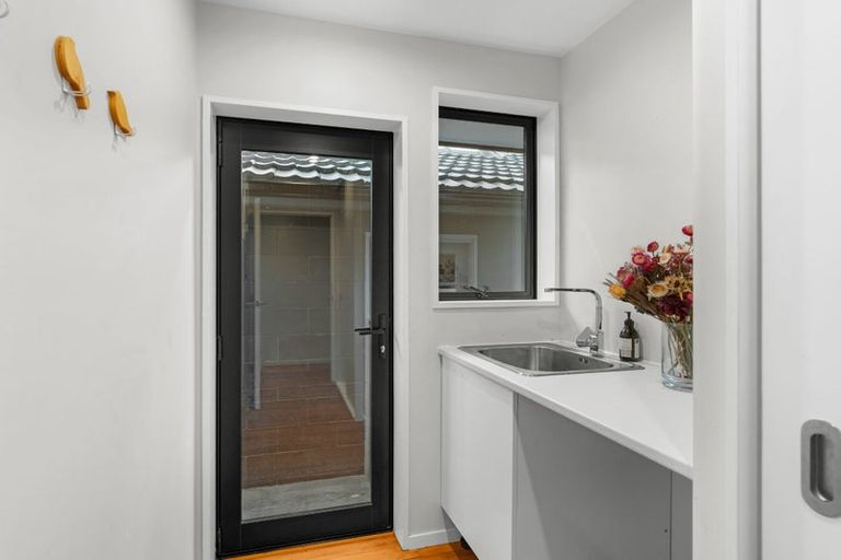 Photo of property in 25 Landsdowne Terrace, Cashmere, Christchurch, 8022
