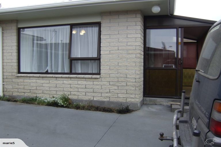 Photo of property in 2/2 Broadway, Waitara, 4320