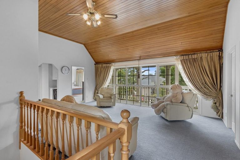 Photo of property in 25 Brockhall Lane, Avonhead, Christchurch, 8042