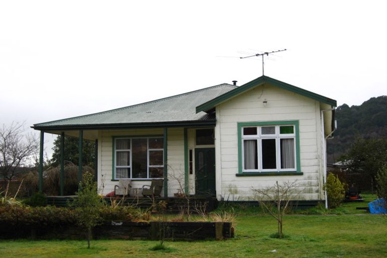 Photo of property in 4- 6 Shearman Street, Reefton, 7830