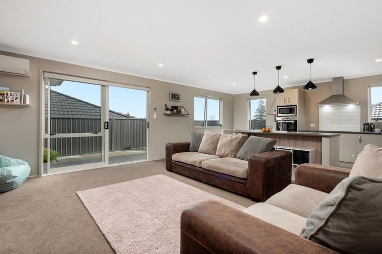 Photo of property in 14 Watene Way, Welcome Bay, Tauranga, 3112