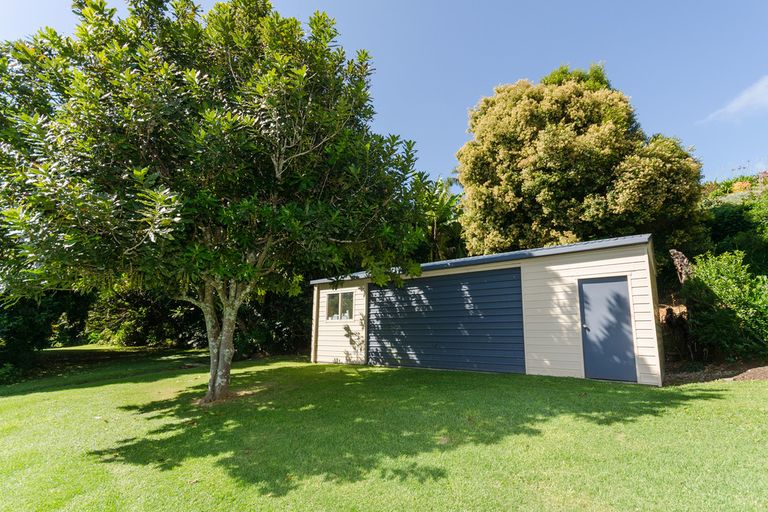 Photo of property in 106 Kemp Road, Massey, Auckland, 0614
