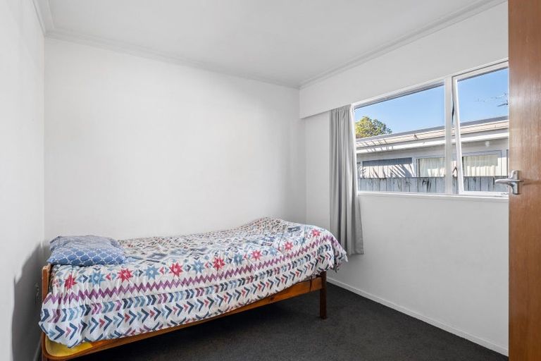 Photo of property in 2/284 Aberdeen Road, Gisborne, 4010